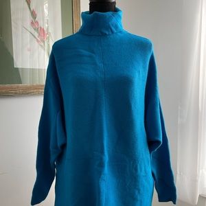Oversized Turtleneck Sweater, Size Medium